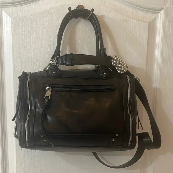 Steve Madden Elegant Black Satchel - Picture 3 of 6